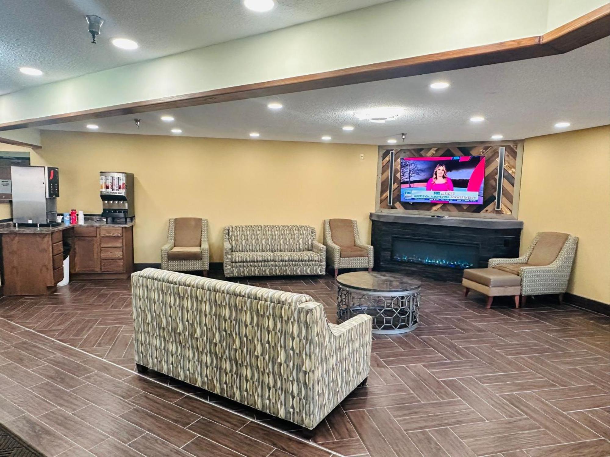 Studio 7 On Main West Fargo Exterior foto